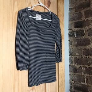 Old Navy XS 3/4 length sleeve shirt